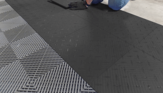 So installieren Sie die Garagenplatten