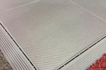 Aufsteckfliesen mit Carbon-Effekt
