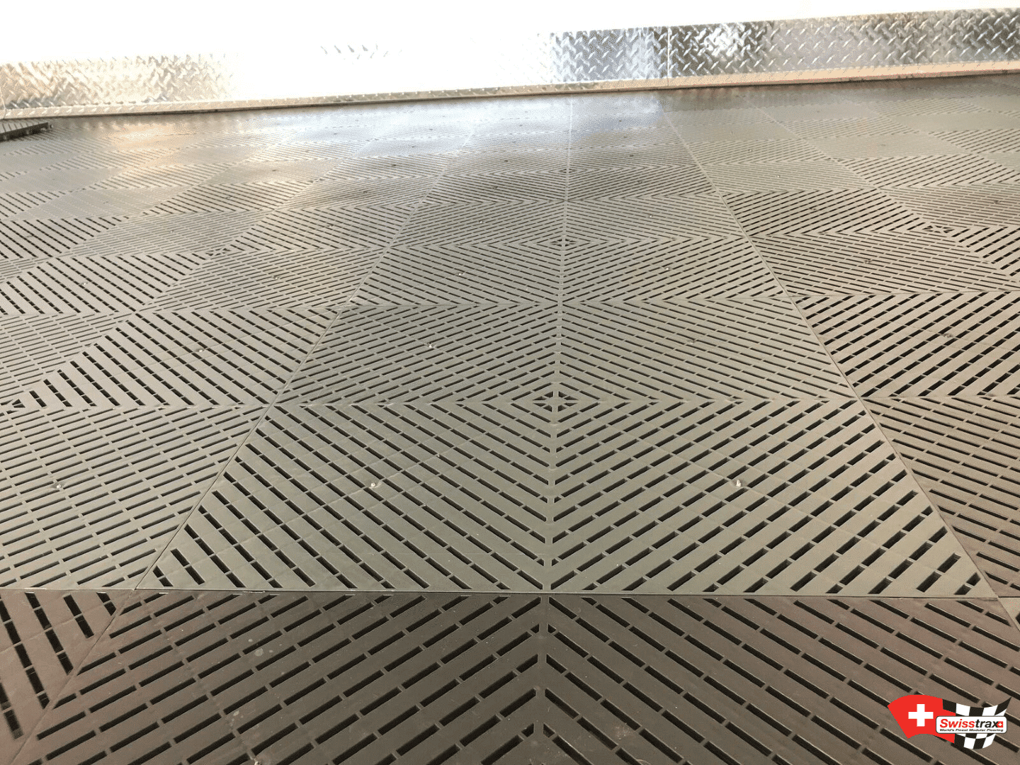 SMOOTHTRAX Bodenplatten – Klick-Boden von SWISSTRAX