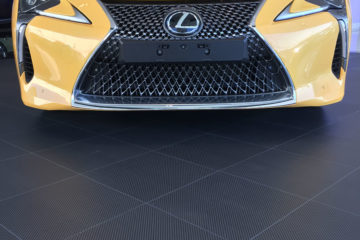 Bodenbelag für Ihren Showroom » SWISSTRAX Bodensystem