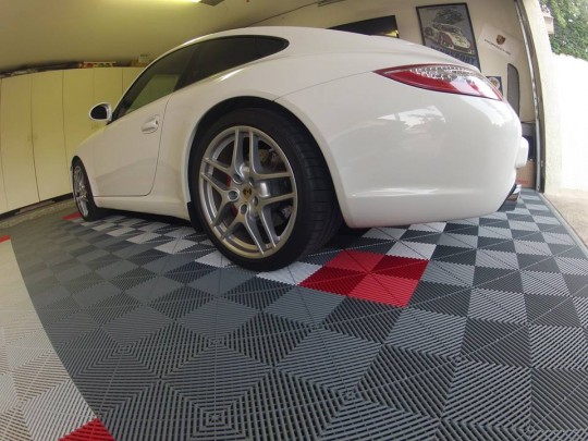 Garagenboden mit Klicksystem – SWISSTRAX