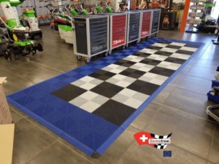 Modularer Merchandising-Bodenbelag von SWISSTRAX