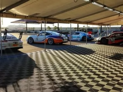 Paddock Bodenplatten