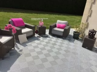 Terrassenboden mit Ribtrax Platten Pearl Silver